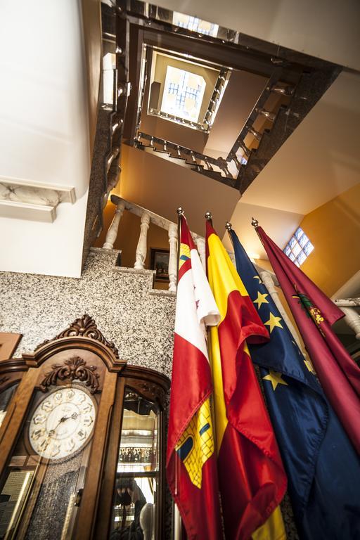 Hotel Real De Castilla Тордесильяс Экстерьер фото