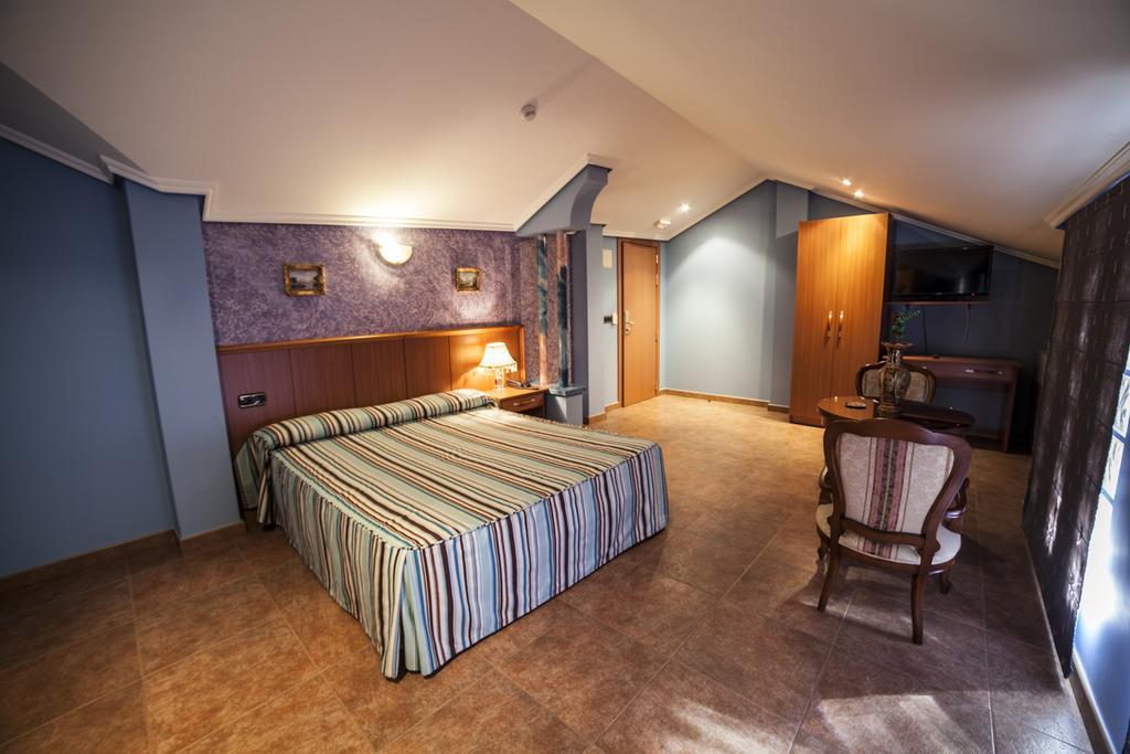 Hotel Real De Castilla Тордесильяс Номер фото