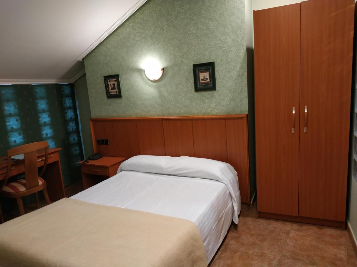 Hotel Real De Castilla Тордесильяс Экстерьер фото