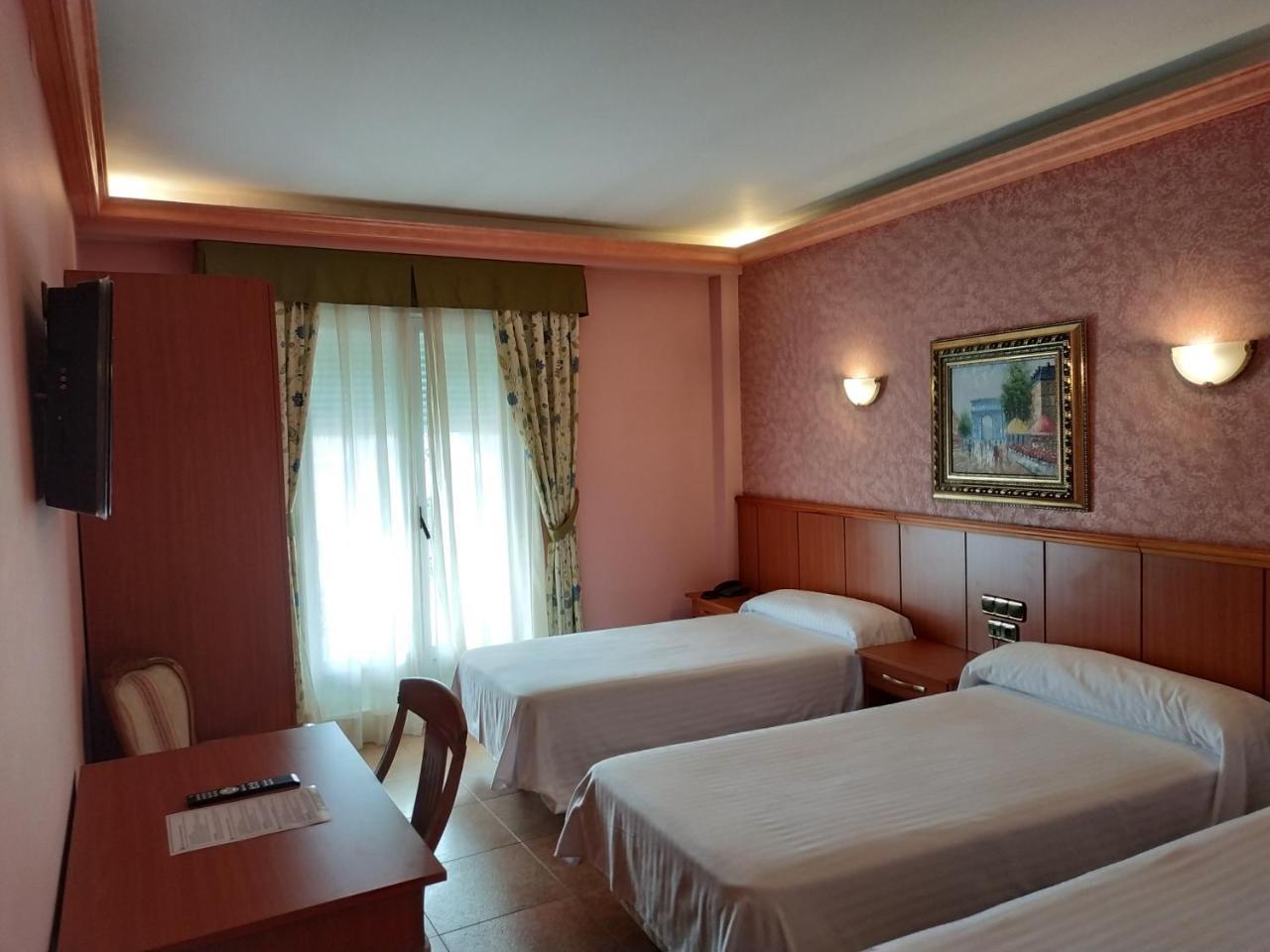 Hotel Real De Castilla Тордесильяс Экстерьер фото